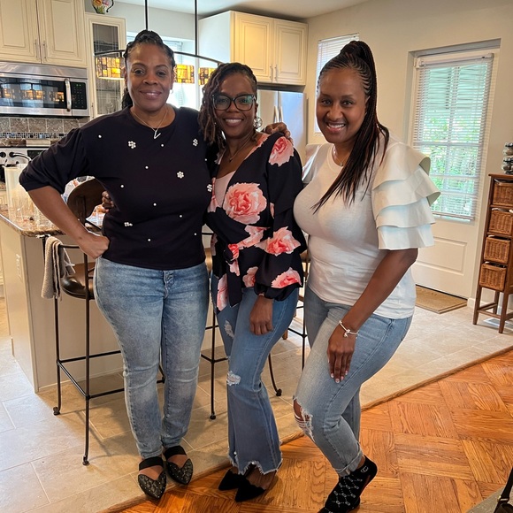 SPECIAL GUESTS!!AWESOME STRAIGHT OUT OF THE BAG SALES!! PLEASE COME JOIN THE FUN - Picture 9 of 17